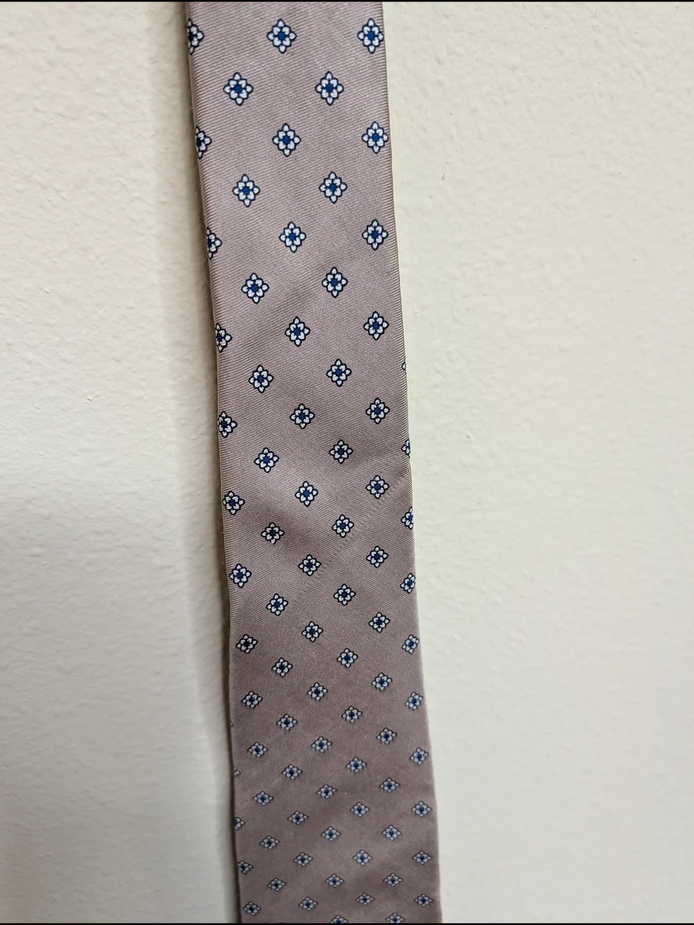 Anthony Foxx Tie Taupe Mauve Blue Diamond Floral Foulard Classic Mens‎ Necktie